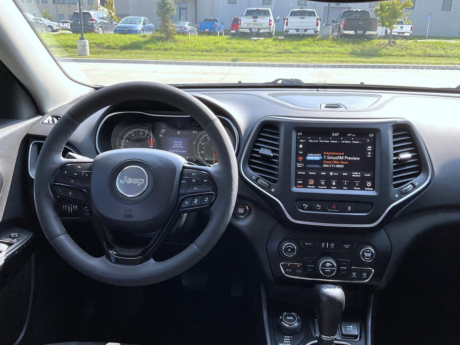 2023 Jeep Cherokee Altitude photo 8