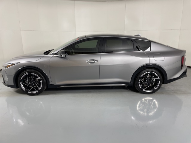 2025 Kia K4 GT-Line photo 5