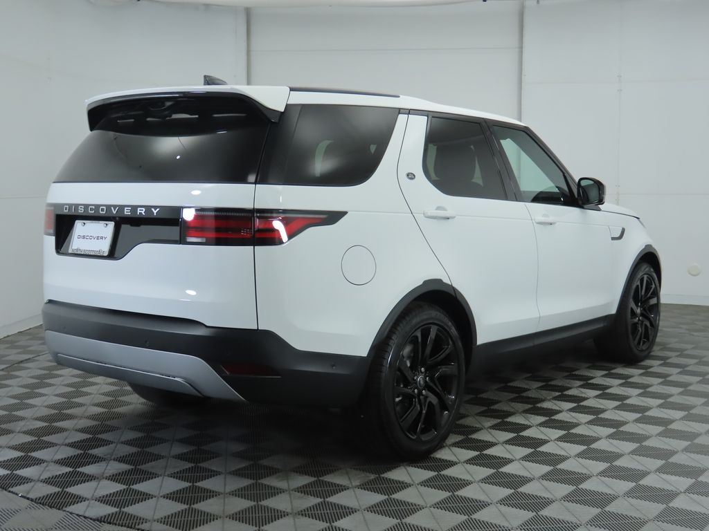 2025 Land Rover Discovery S photo 4