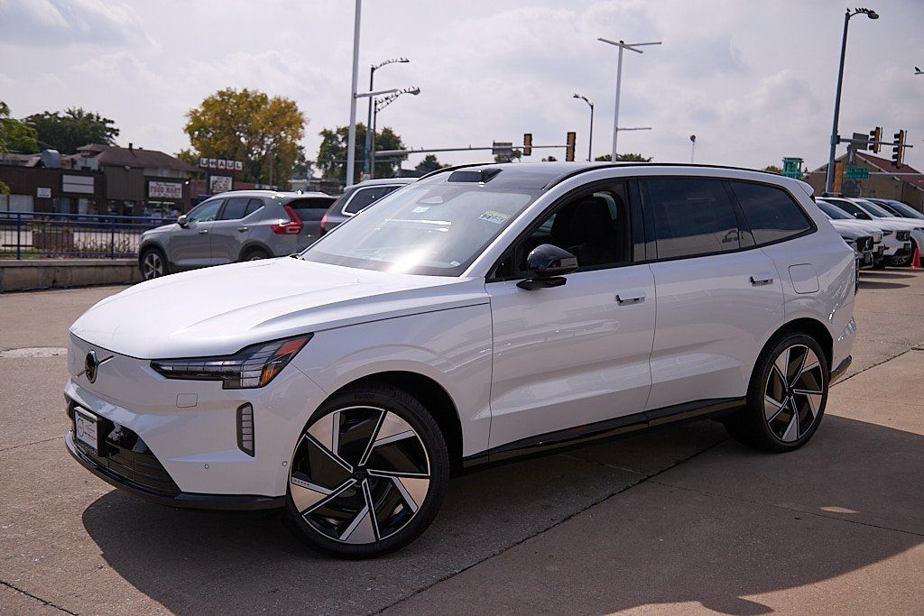 2025 VOLVO EX90 - Image 2