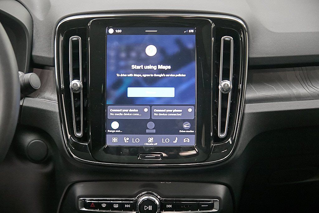 2023 VOLVO C40 - Image 27