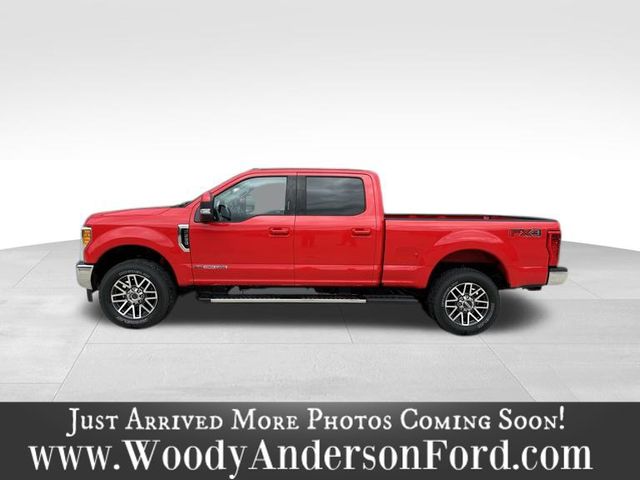 2017 Ford F-250 Lariat photo 2