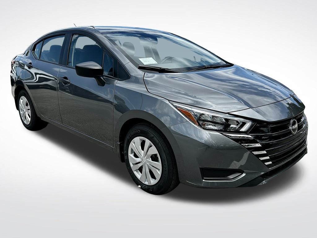2025 Nissan Versa S photo 2