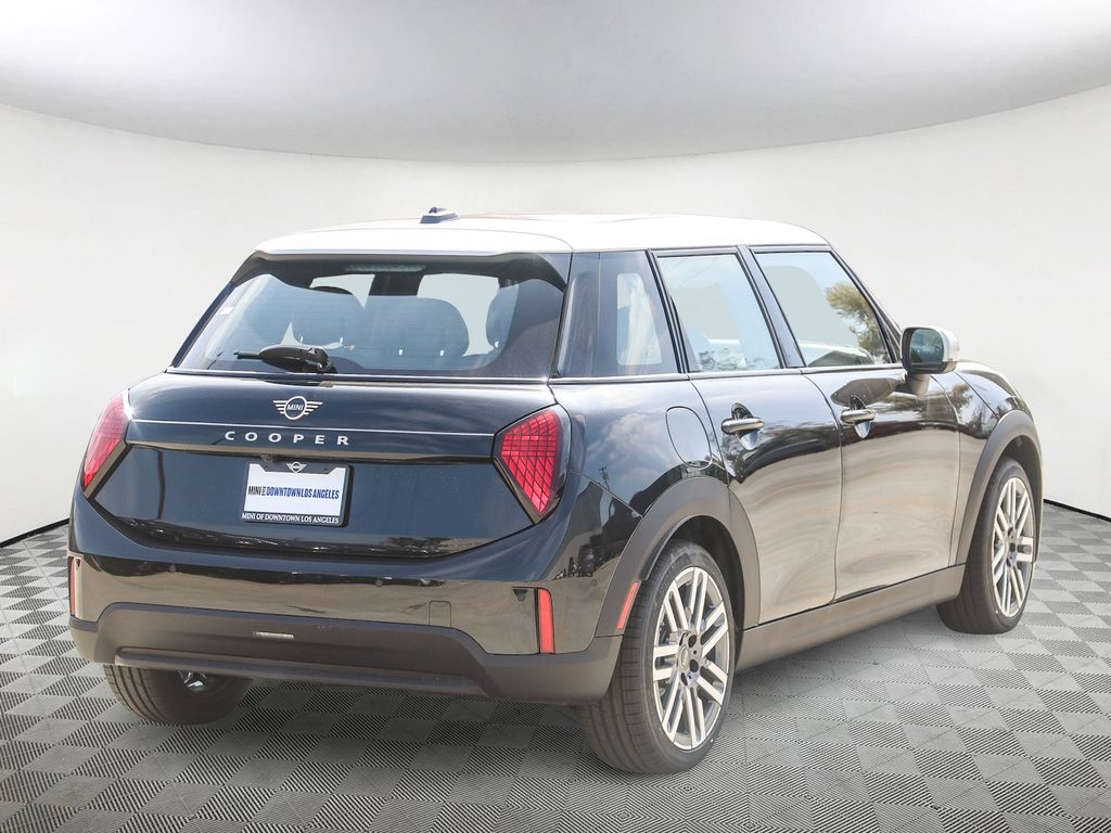 2026 Mini Cooper 4 Door Hardtop Iconic photo 4