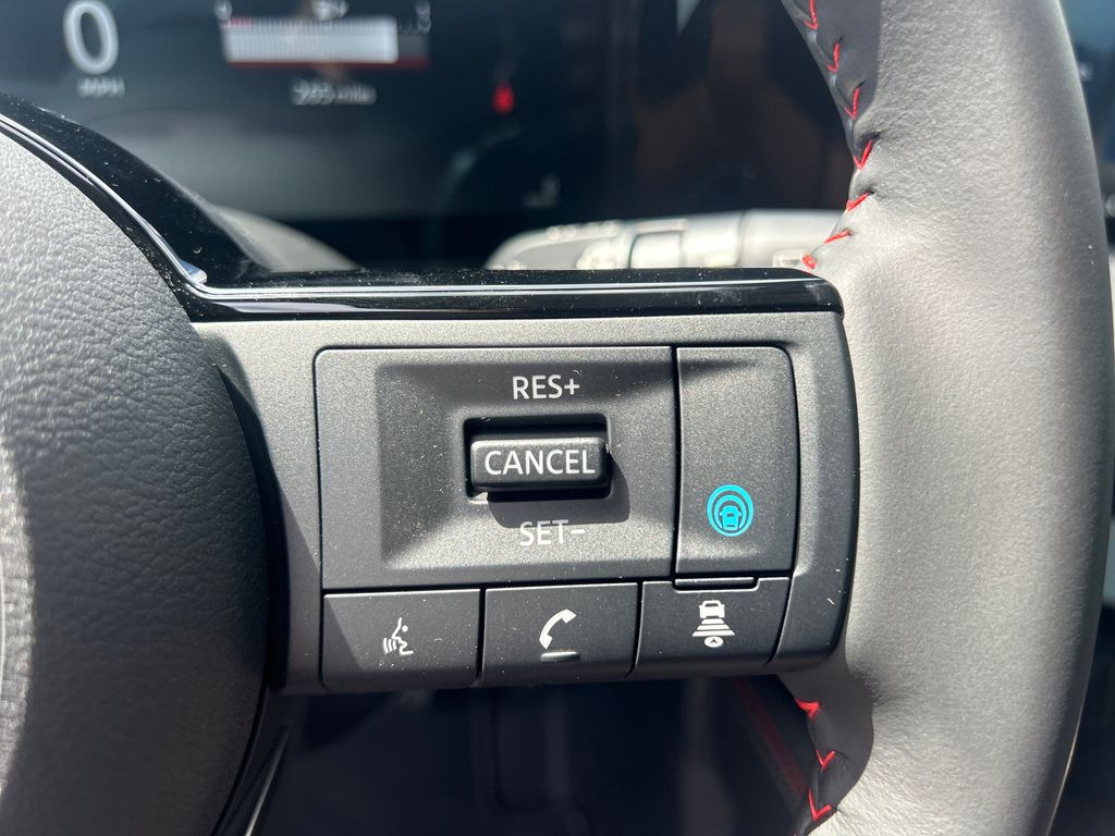 2026 Nissan Kicks SR photo 26