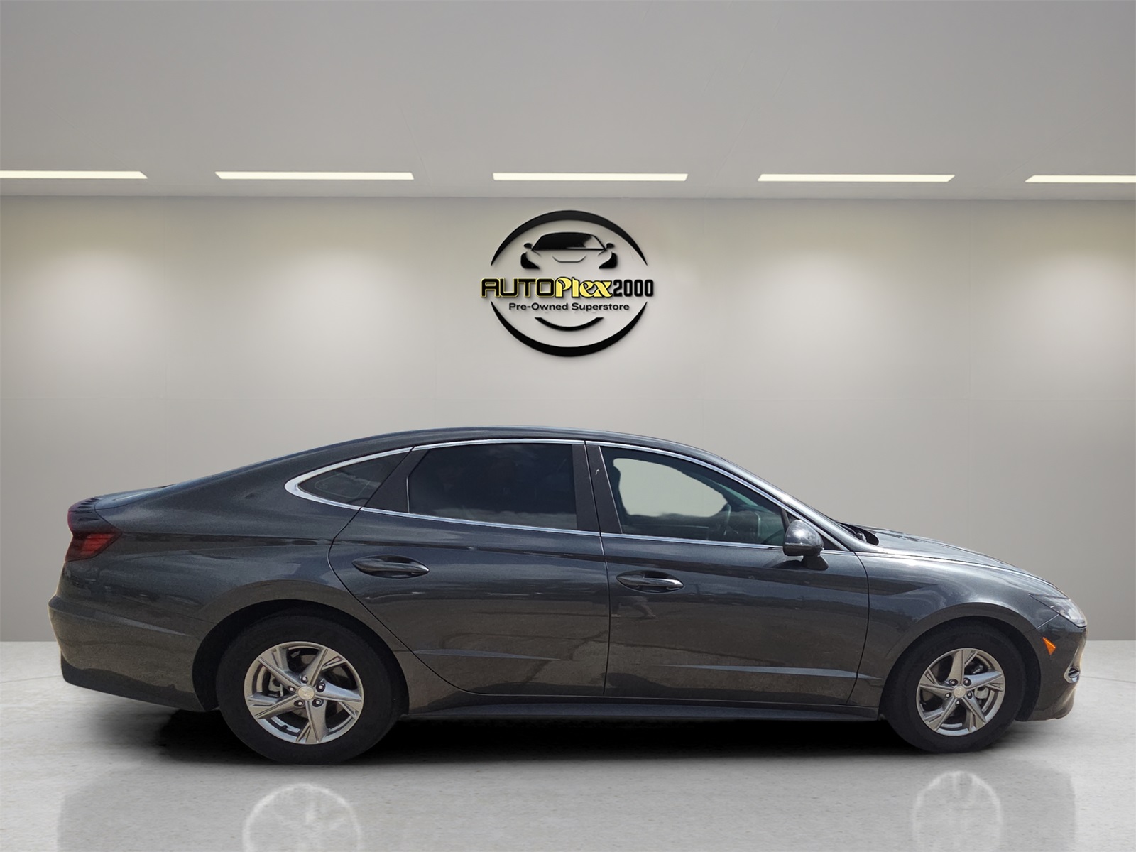 2023 Hyundai Sonata SE photo 3