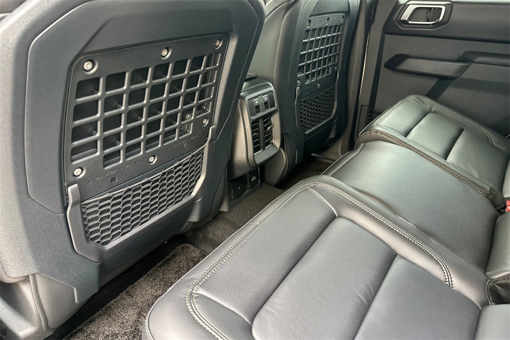 2025 Ford Bronco Badlands photo 12