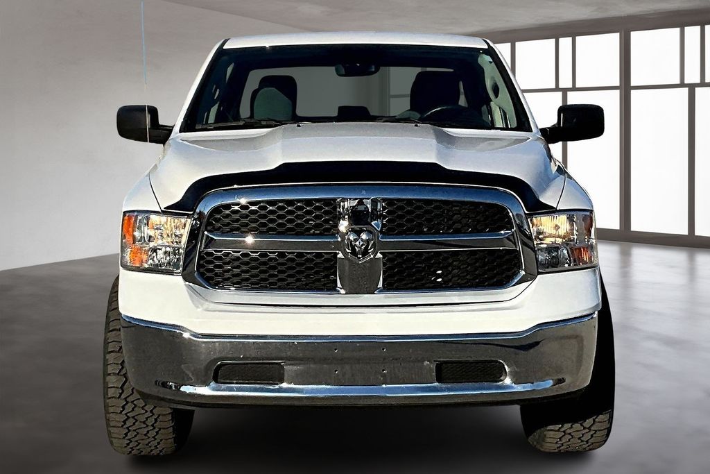 2022 Ram 1500 Classic SLT photo 4