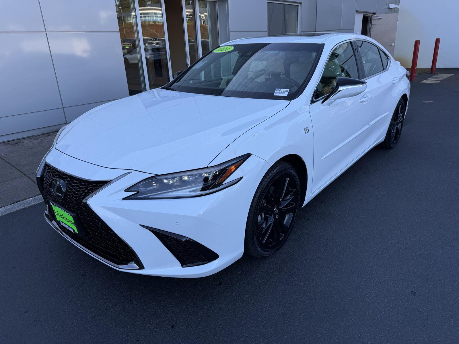 2024 Lexus ES Hybrid 300h F SPORT Handling's photo