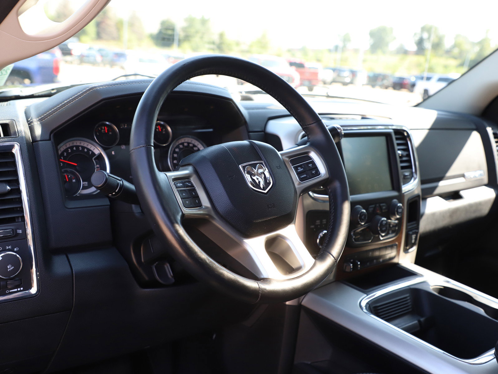 2016 Ram 2500 Laramie photo 13