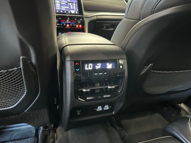 2022 Jeep Grand Cherokee Altitude photo 20