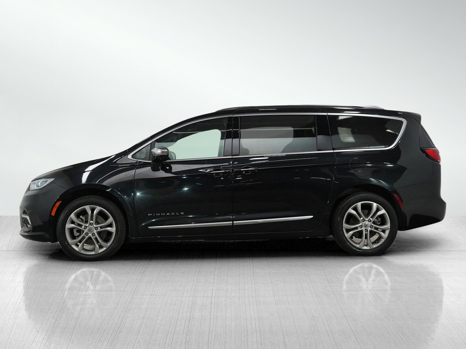 Used 2022 Chrysler Pacifica Pinnacle with VIN 2C4RC3PG1NR184512 for sale in Bloomington, Minnesota