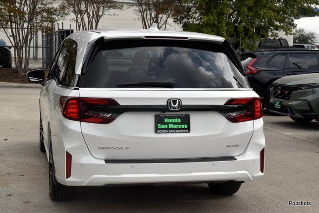 2026 Honda Odyssey Elite photo 4