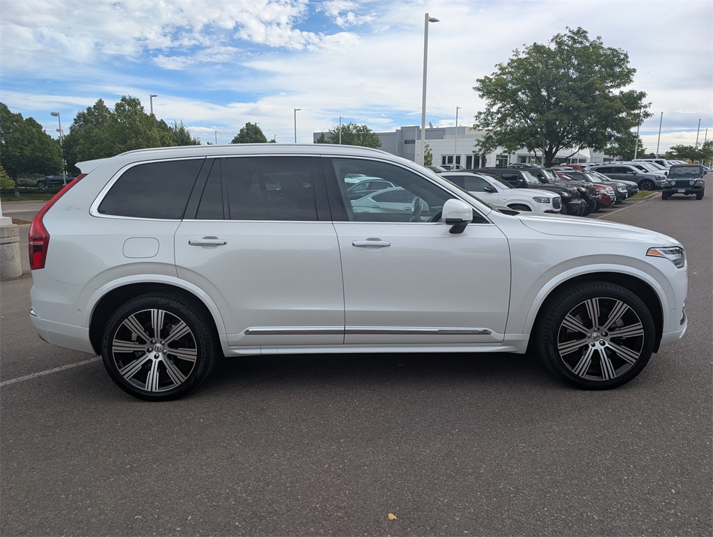 2022 Volvo XC90 Recharge T8 Inscription photo 6