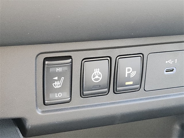 2025 Nissan Frontier Crew Cab SV photo 13