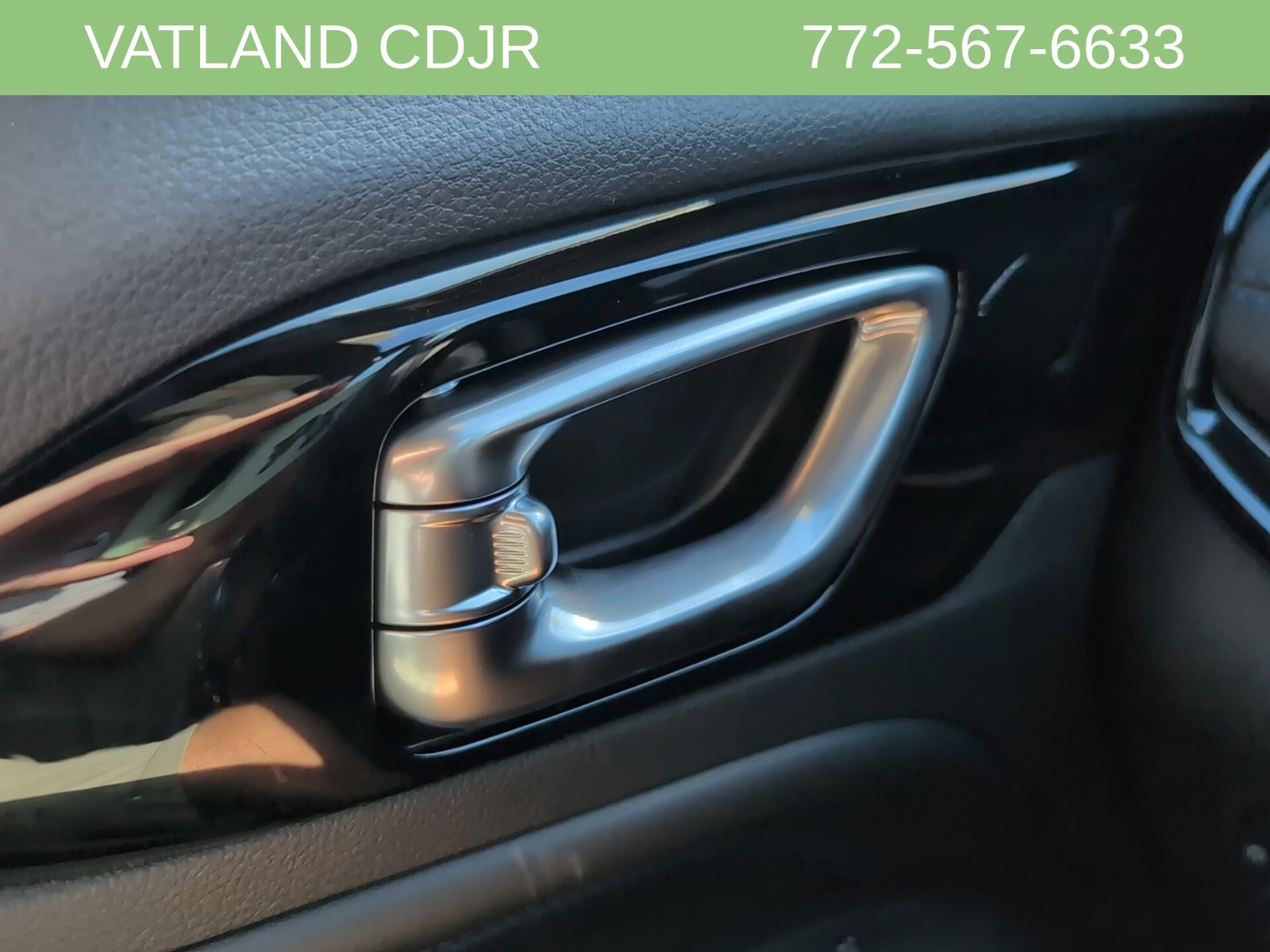 2025 Jeep Compass Latitude photo 11