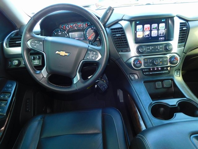 2017 Chevrolet Tahoe LT photo 17