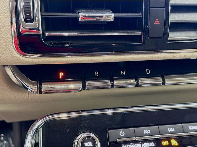 2020 Lincoln Navigator L Reserve photo 17