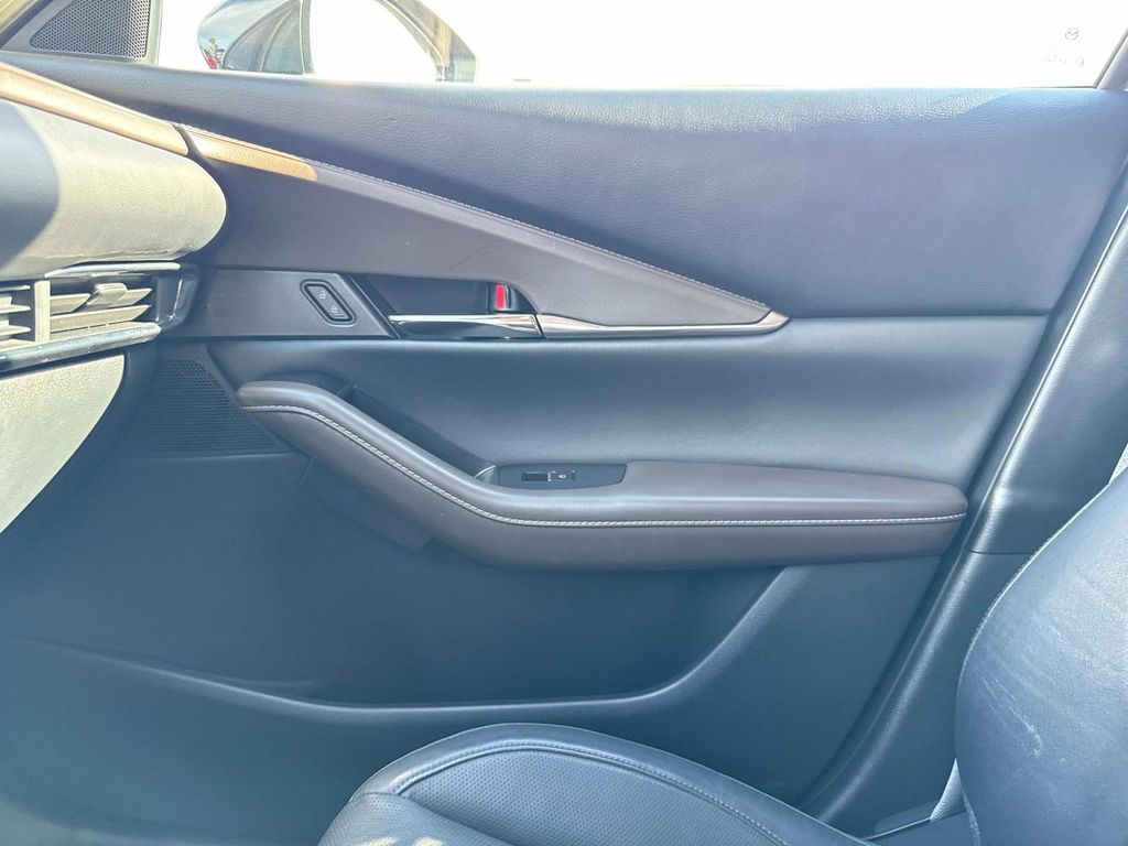 2022 Mazda CX-30 2.5 S Premium photo 24