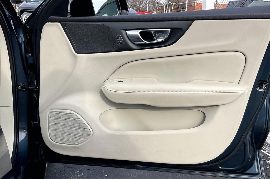 2024 VOLVO S60 - Image 21