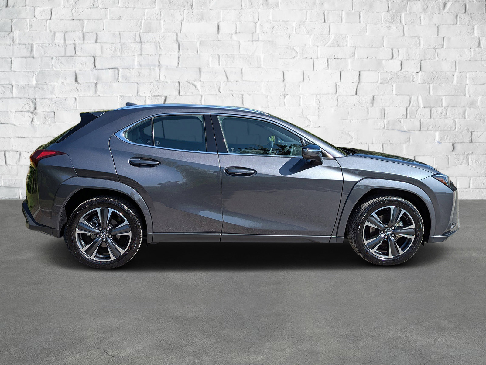 2025 Lexus UX Premium photo 3