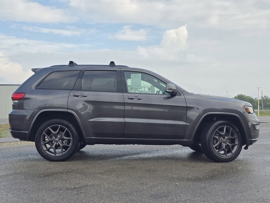 2021 Jeep Grand Cherokee Anniversary Edition photo 8