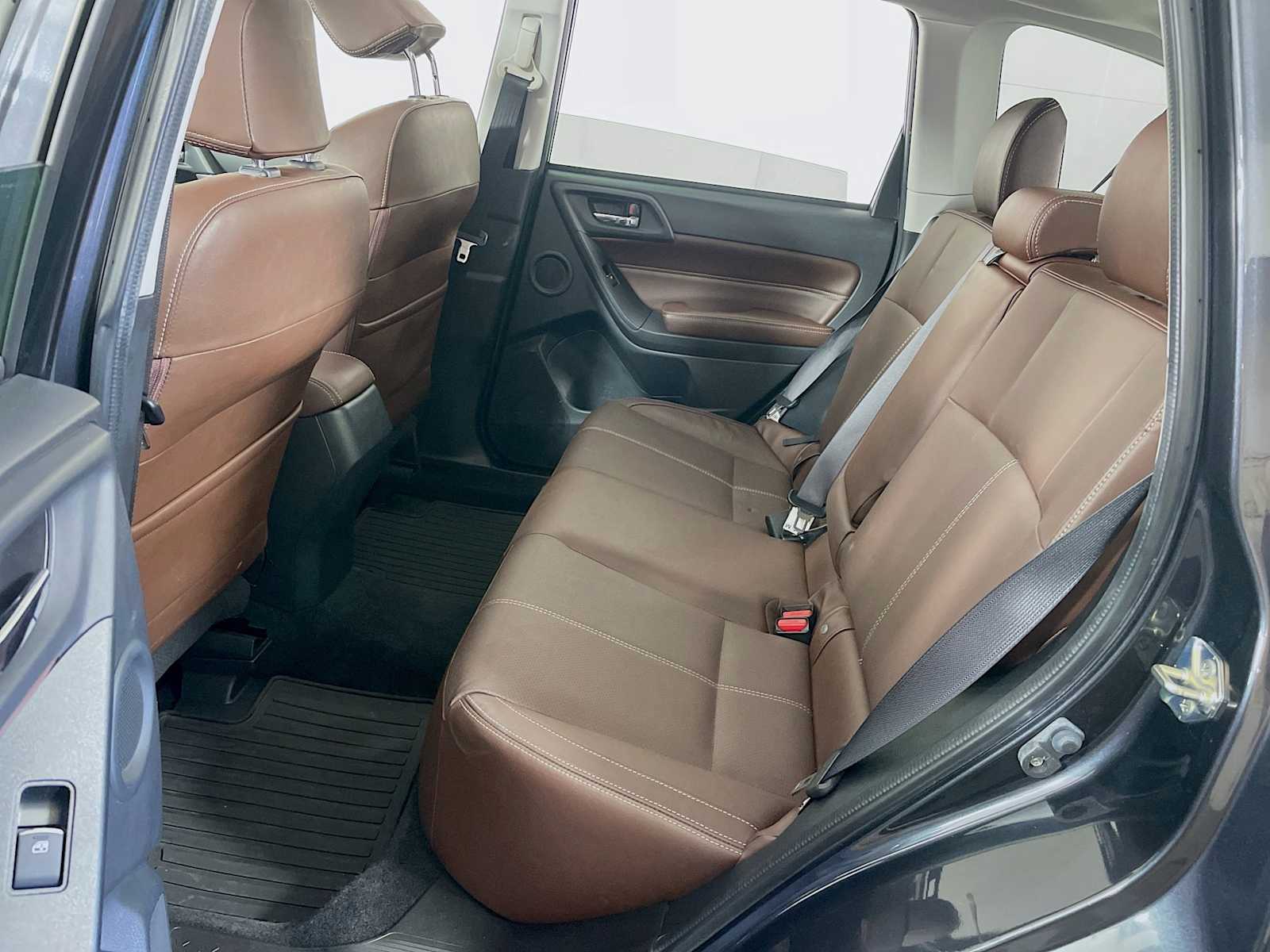 2018 Subaru Forester Touring photo 23