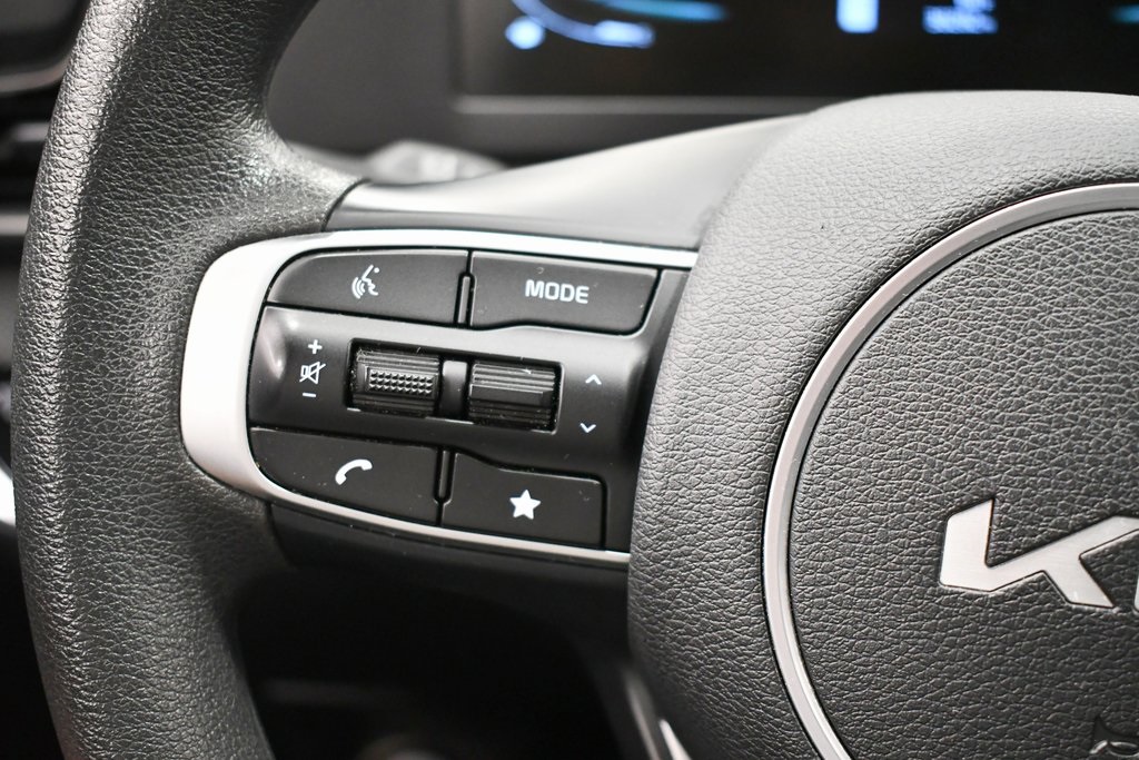 2024 Kia Sportage LX photo 17