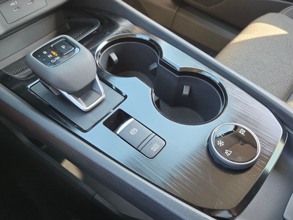 2026 Nissan Rogue SV photo 22