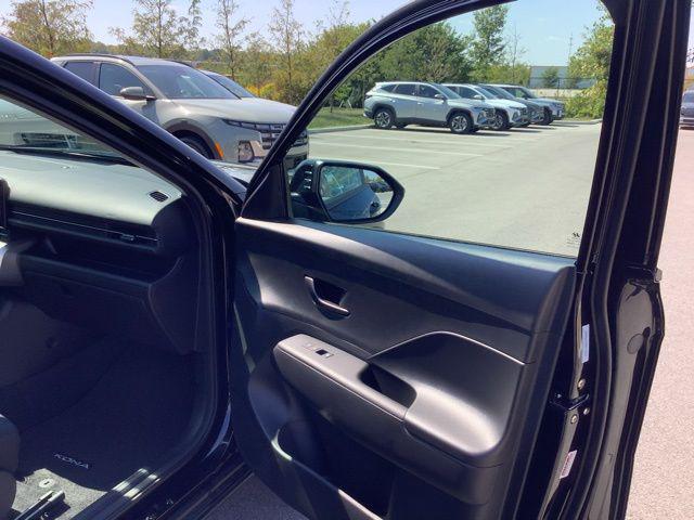 2026 Hyundai Kona SEL photo 31