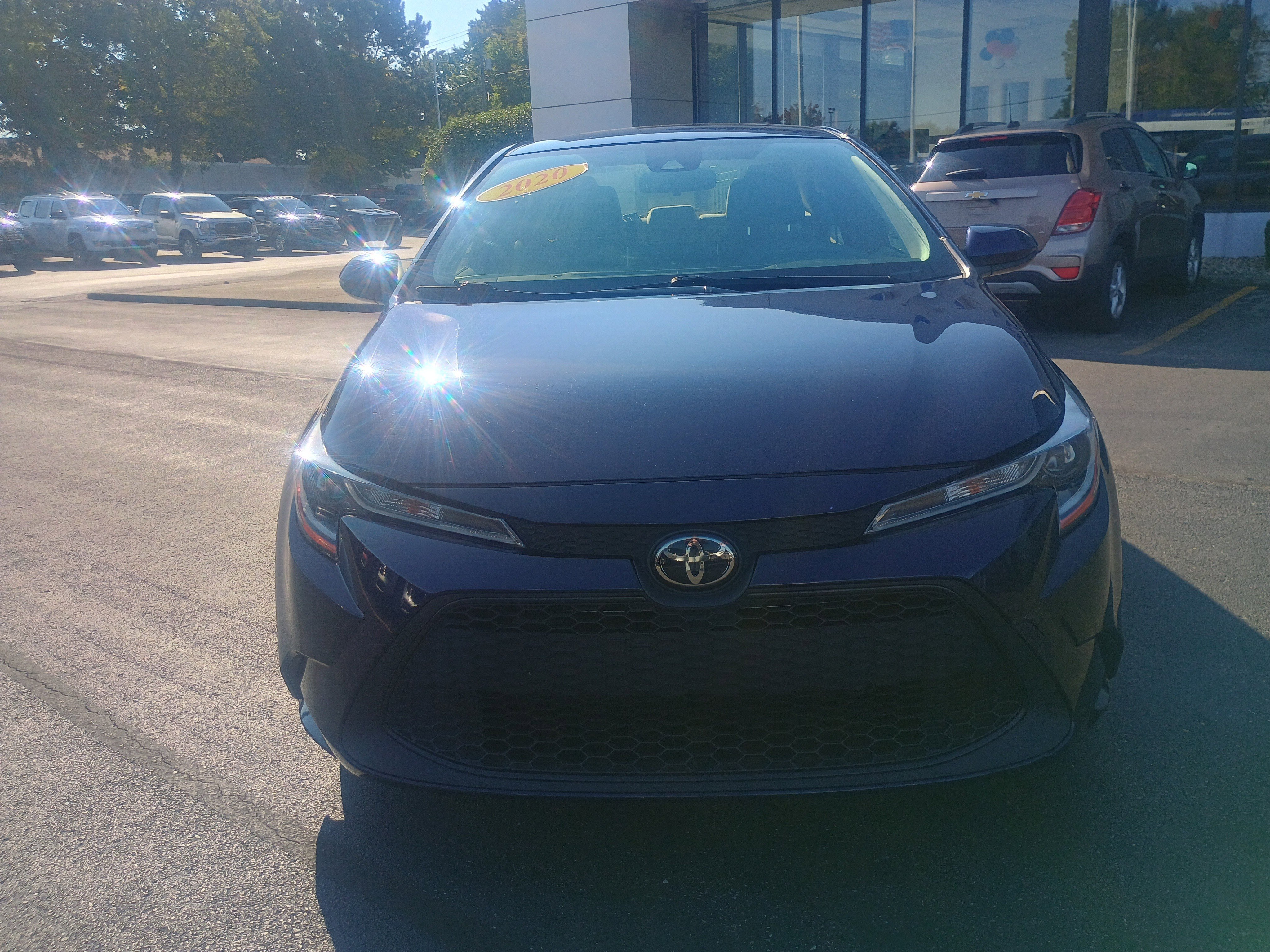 Used 2020 Toyota Corolla LE with VIN JTDEPRAEXLJ014311 for sale in South Bend, IN