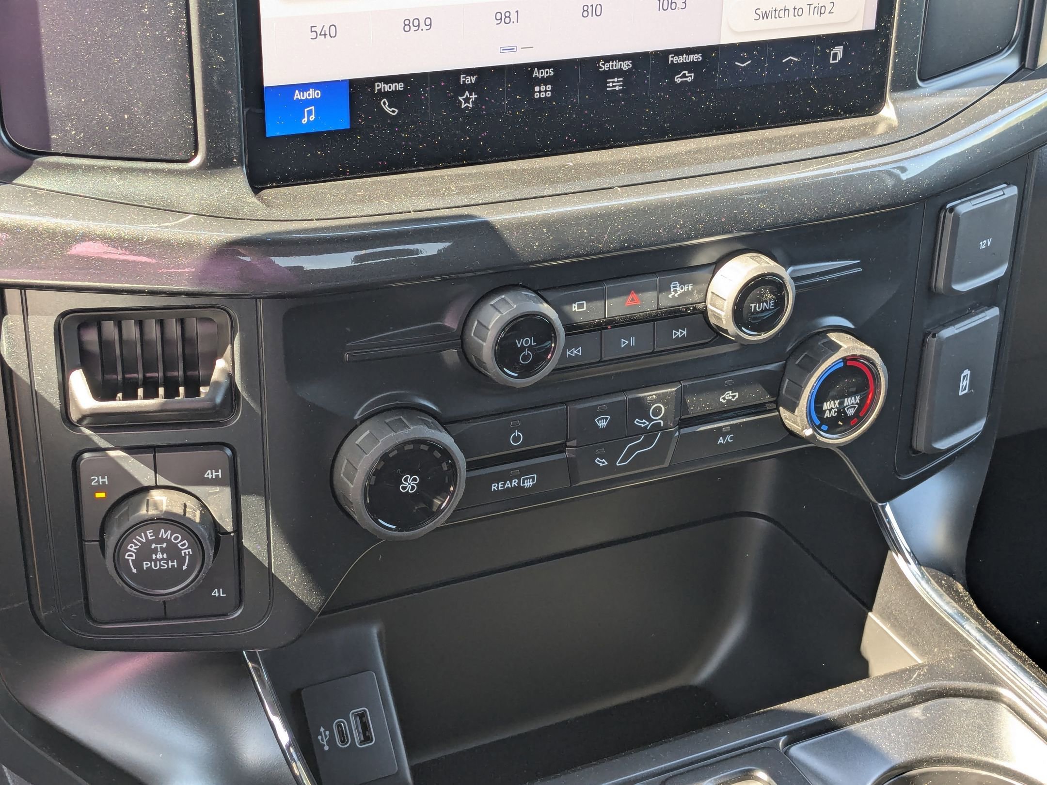 2025 Ford F-150 STX photo 19