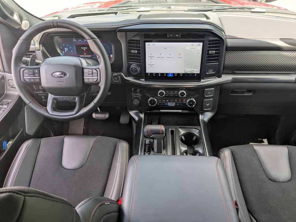 2025 Ford F-150 Raptor photo 16