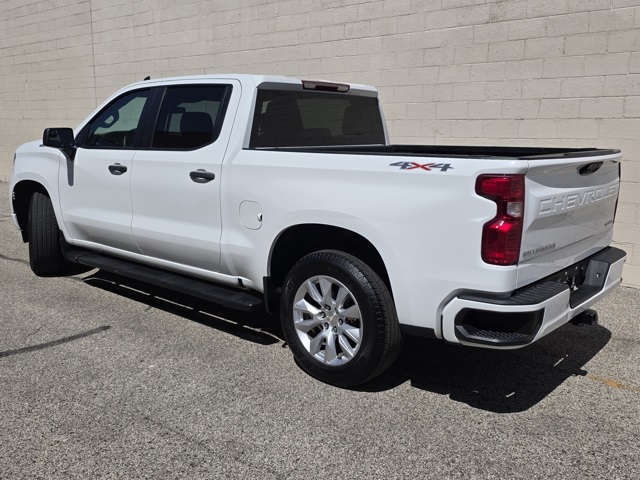 2022 Chevrolet Silverado 1500 Custom photo 3