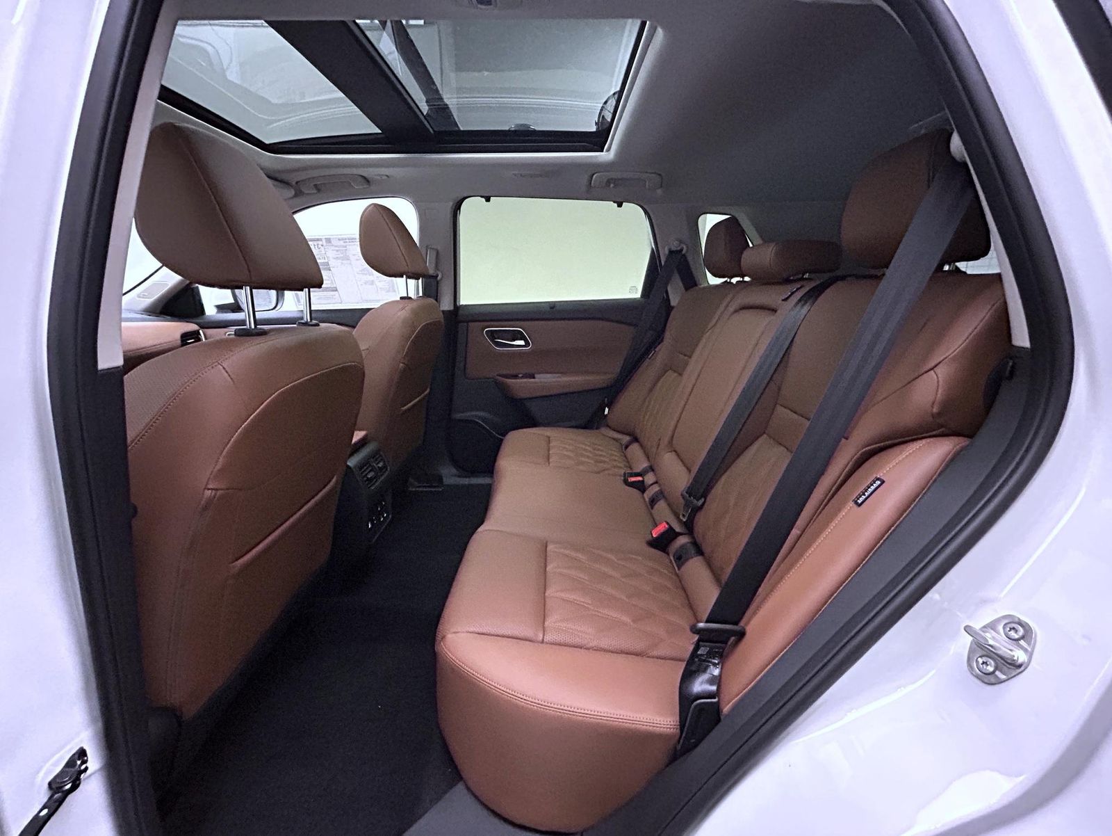2026 Nissan Rogue Platinum photo 11