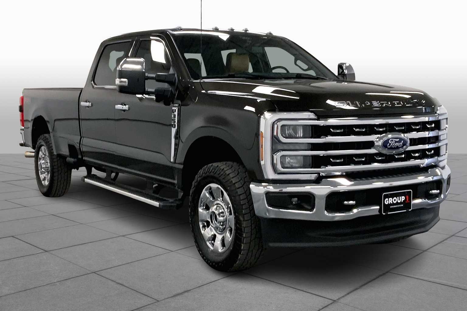 2024 Ford F-350 Lariat photo 3