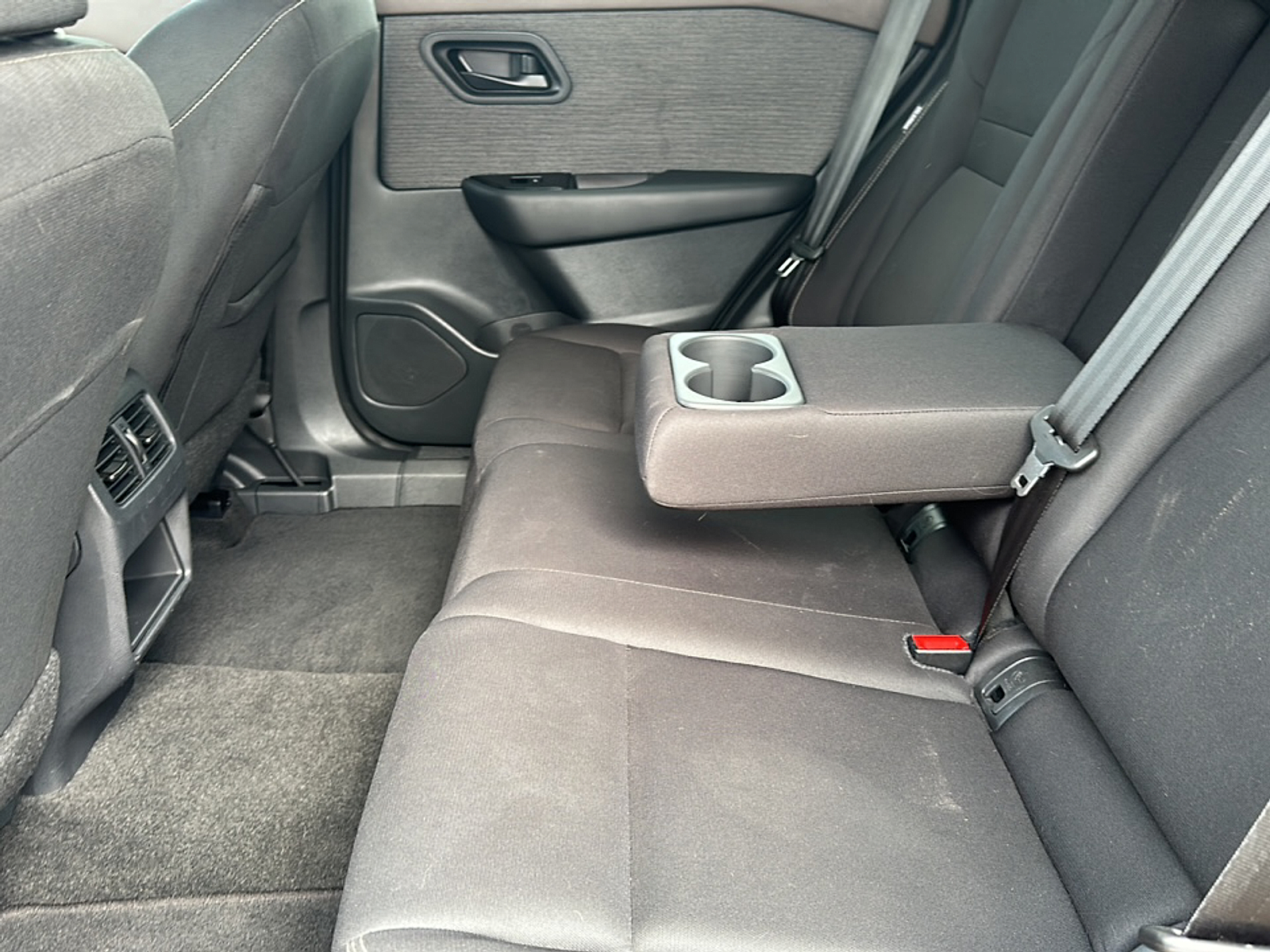 2023 Nissan Rogue S photo 4