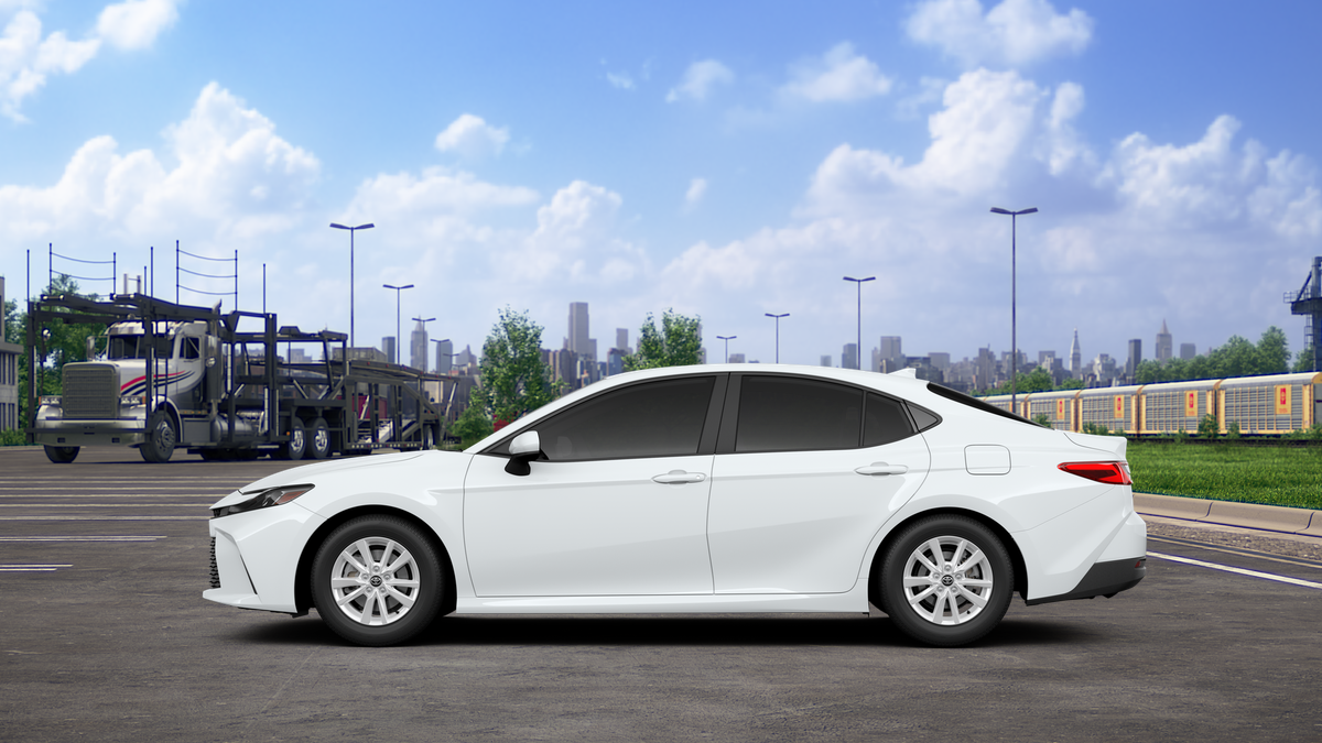 2025 Toyota Camry LE photo 3