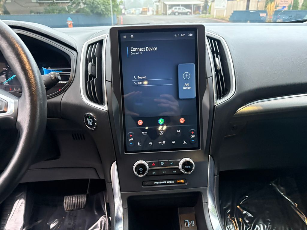 2022 Ford Edge Titanium photo 19