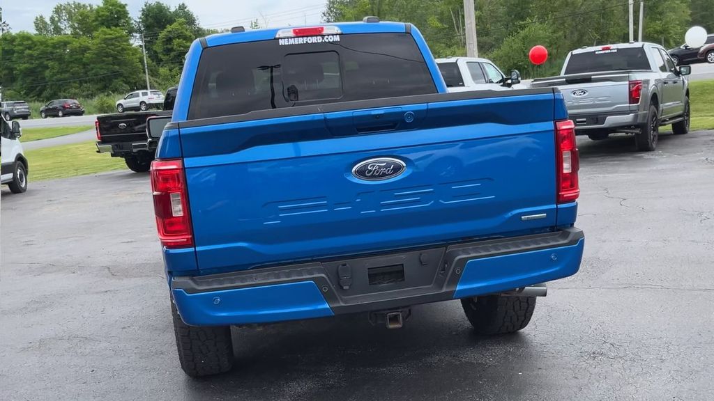 2021 Ford F-150 XLT photo 2