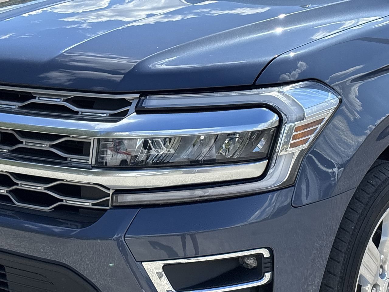 2022 Ford Expedition MAX Platinum photo 6
