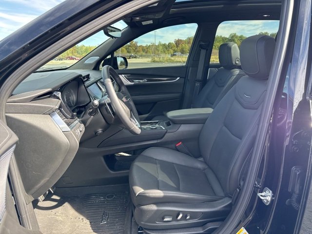 2025 Cadillac XT6 Sport photo 8