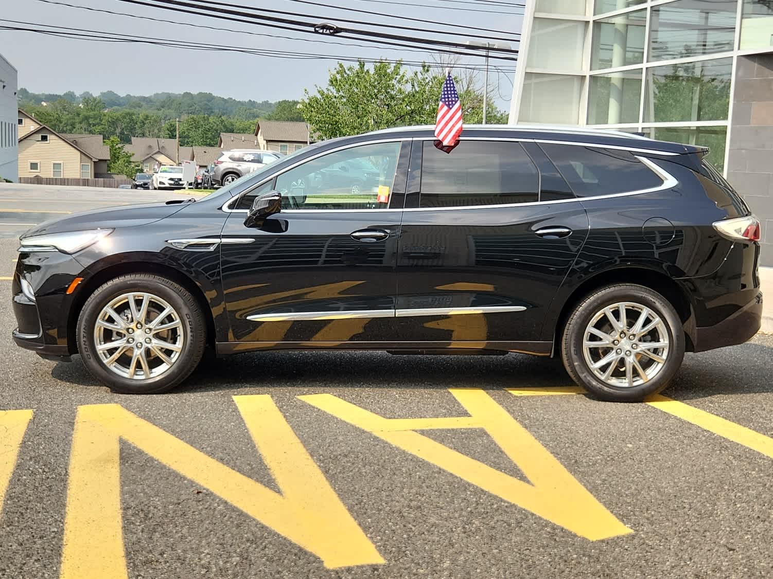 2022 Buick Enclave Essence photo 3