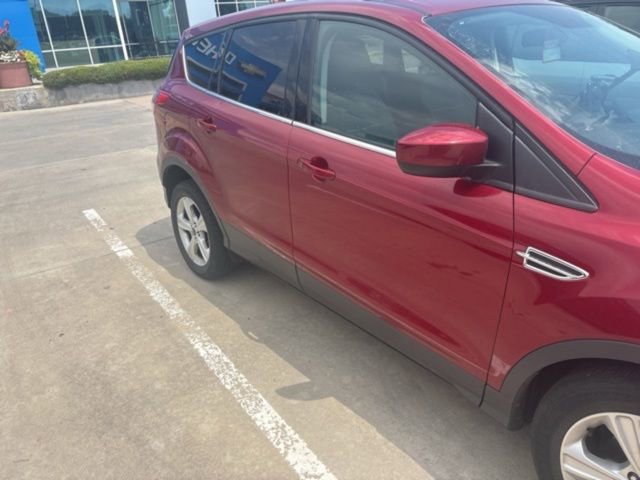 2014 Ford Escape SE photo 2