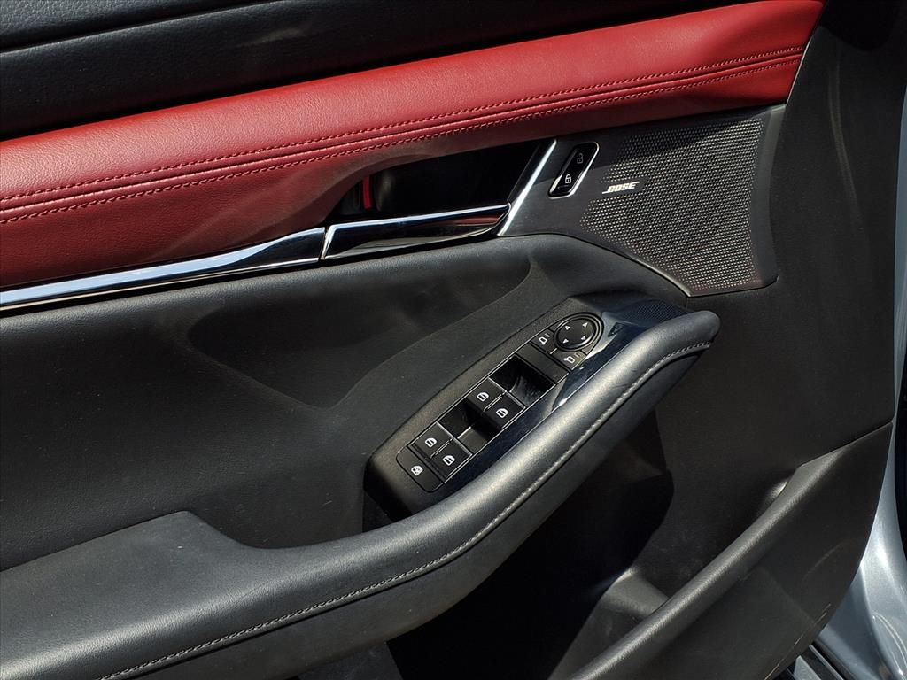 2022 Mazda Mazda3 Hatchback Premium photo 15