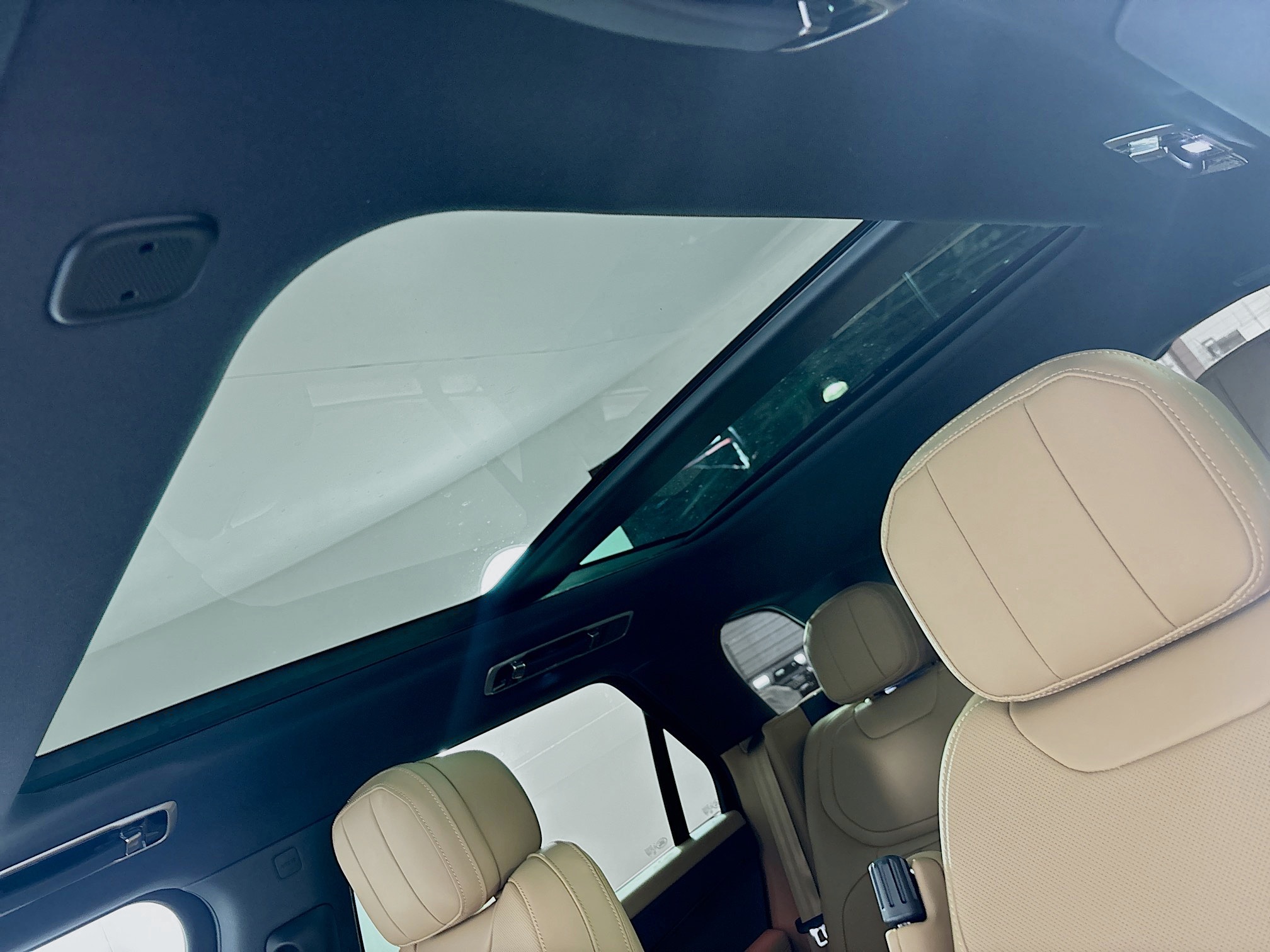 2025 Land Rover Range Rover Sport SE photo 12