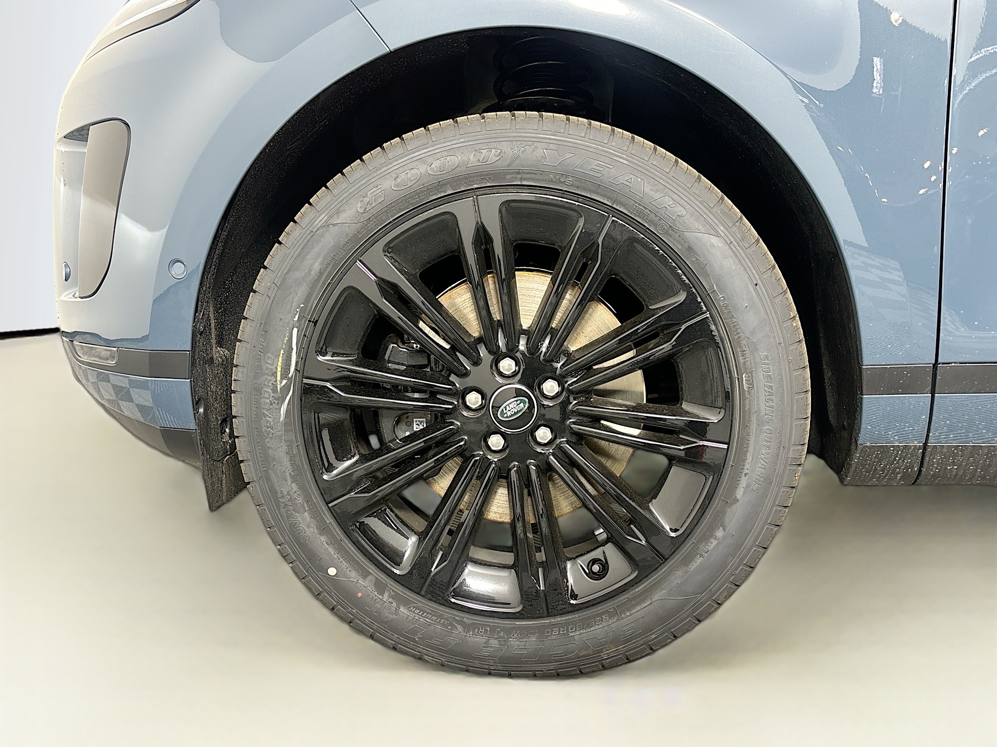 2026 Land Rover Range Rover Evoque S photo 29