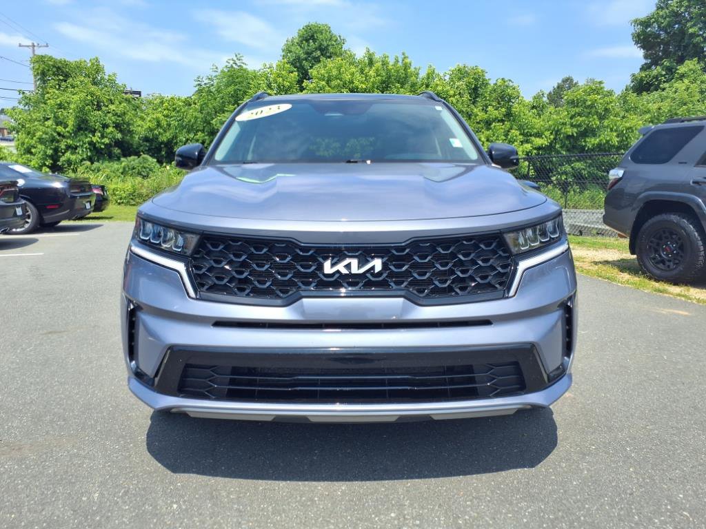 2023 Kia Sorento S photo 2