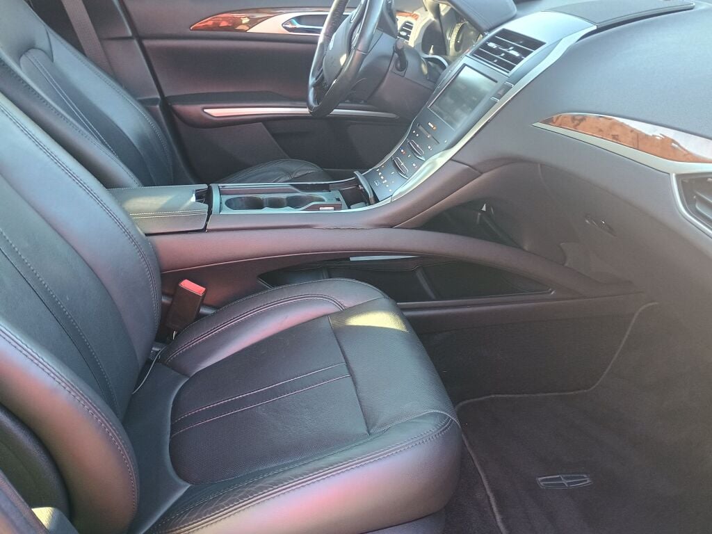 2013 Lincoln MKZ photo 22