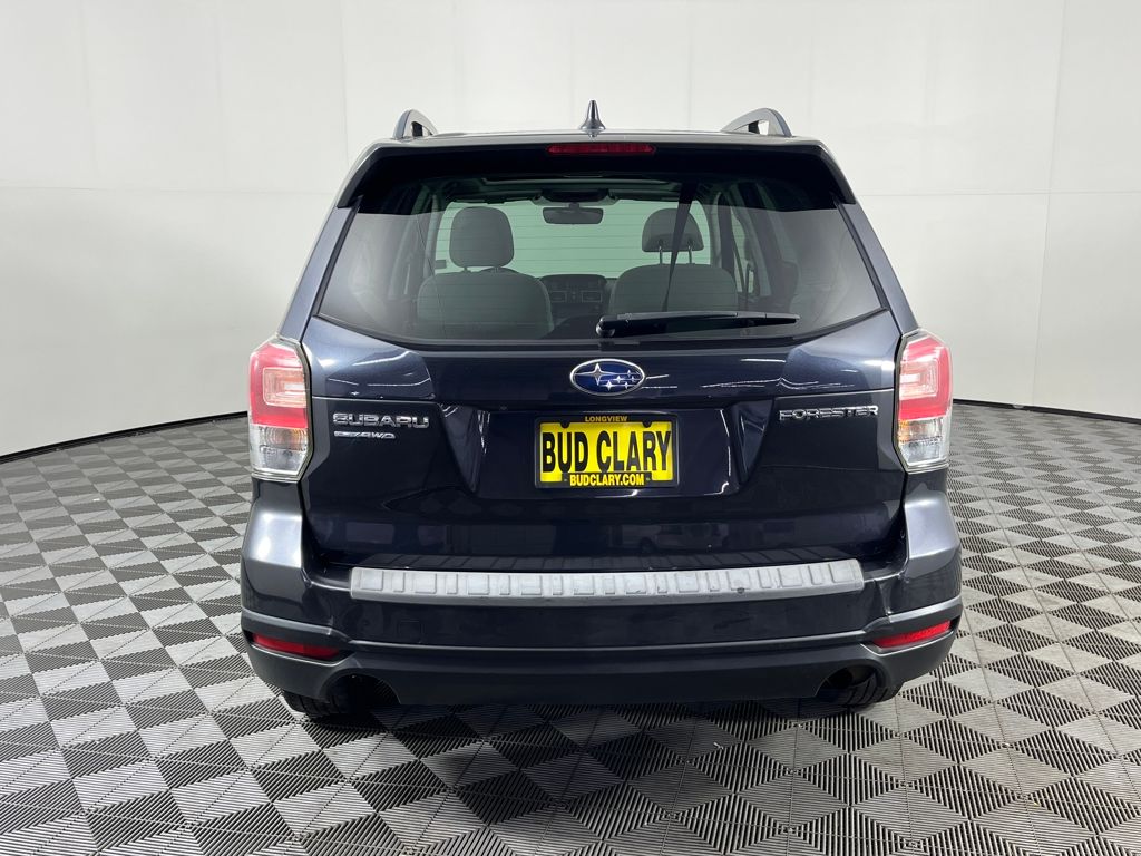 2018 Subaru Forester 2.5i Premium photo 4